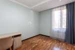 3 bedrooms apartment for rent Aram St, Center Yerevan, 192337